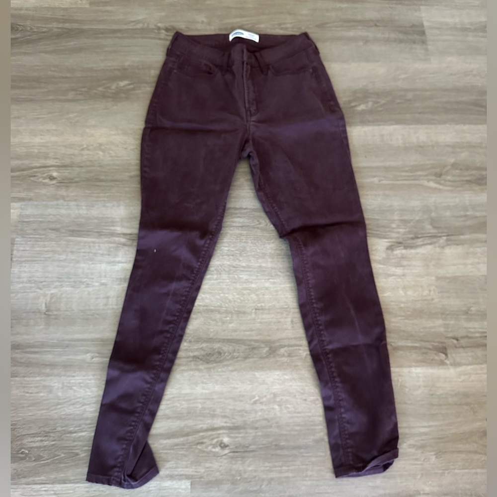 Old Navy Purple/maroon size 8 skinny Jean